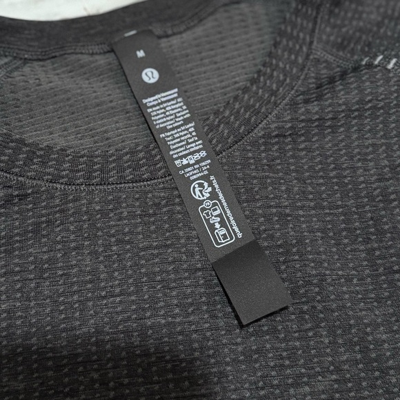 LULULEMON - Metal Vent Tech Long-Sleeve Shirt Size  Medium - Picture 14 of 14